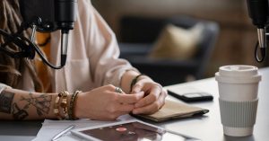 Membangun Jembatan Audiens Lokal Strategi Pemasaran Lewat Podcast Untuk Brand Lokal