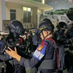 Patroli Dini Hari Brimob Gagalkan Tawuran Remaja Bersenjata Tajam Di Kalimalang Empat Pelaku Diamankan